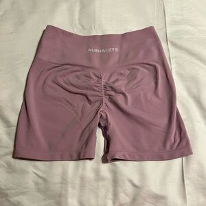 Alphalete Amplify Shorts baby pink